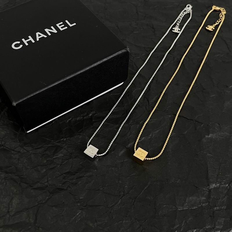 Chanel Necklace 04yxs153
